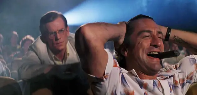 Hluční a otravní diváci v kinech. Co s nimi?