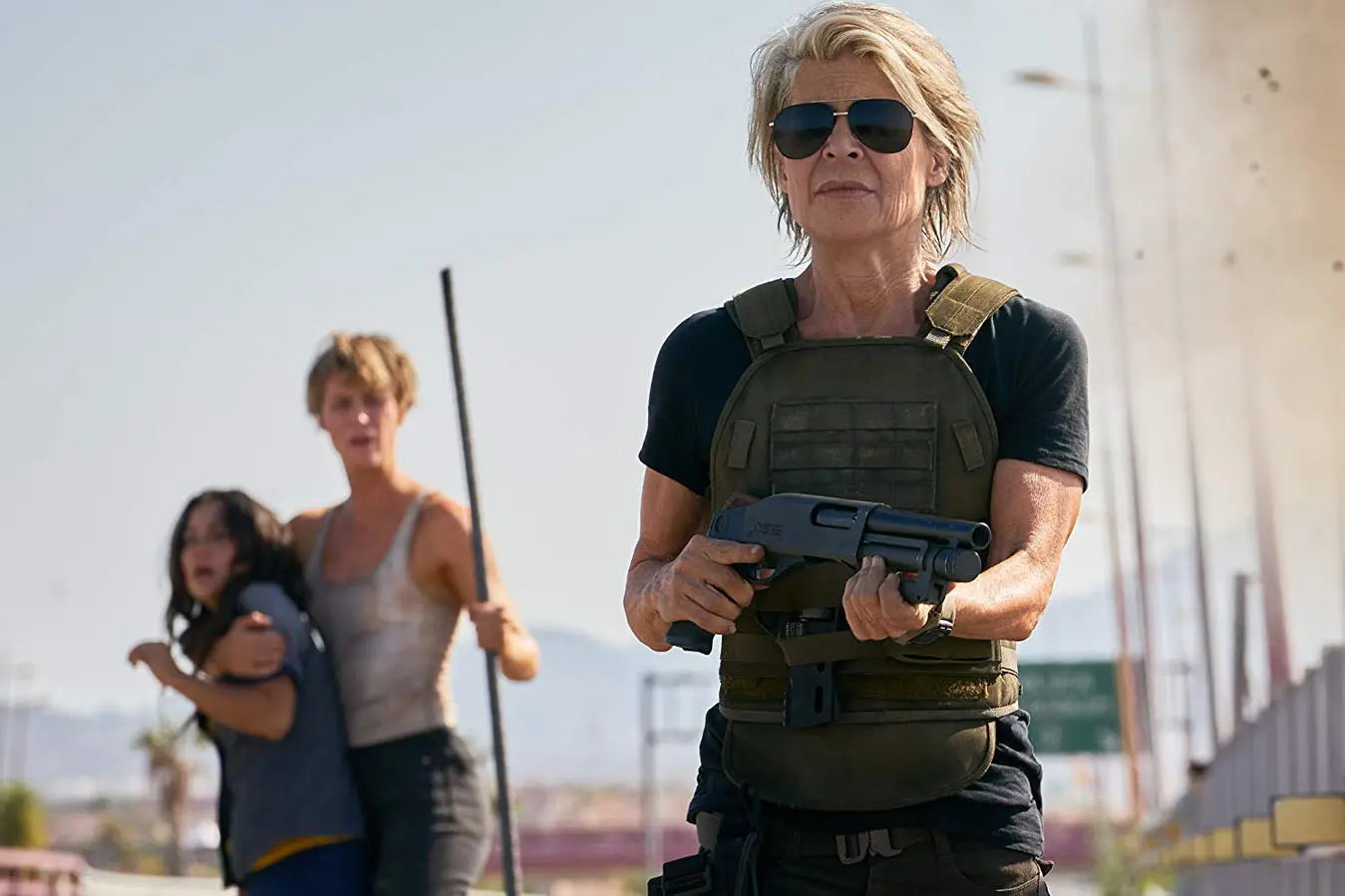 Natalia Reyes, Linda Hamilton, Mackenzie Davis