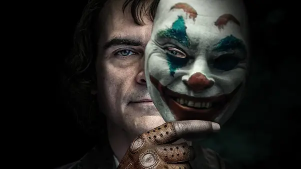 Recenze: Joker - režisér Pařby ve Vegas natočil skvělý anti-superhrdinský film