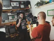 Jaká byla doba před internetem? Králové videa oprašují VéHáeSky