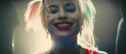 Trailer: Nebezpečně okouzlující Margot Robbie oživuje superhrdinku Harley Quinn