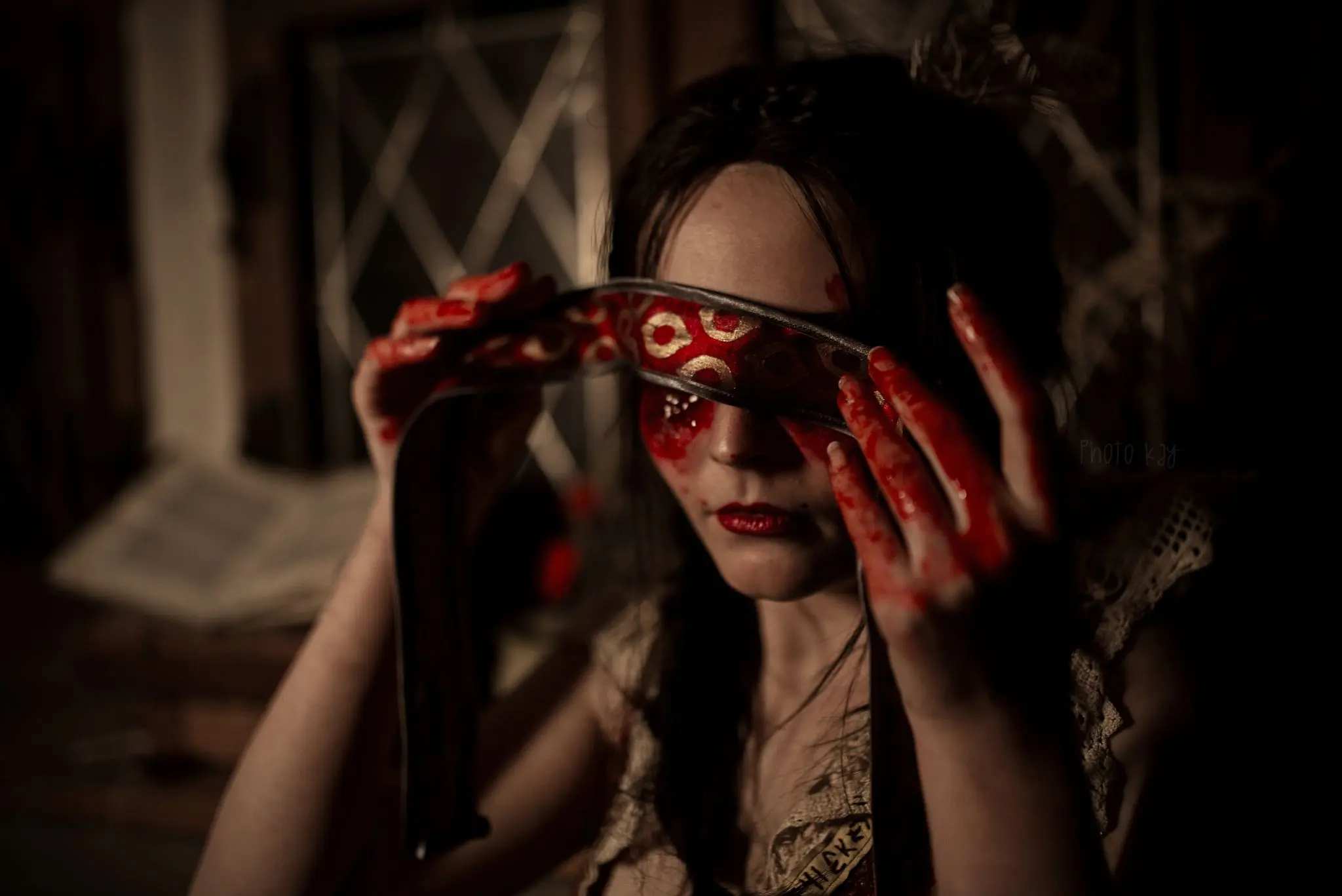 nejvice-ji-bavi-kostymova-tvorba-a-potom-strasit-deti-v-mhd-co-dalsiho-o-sobe-prozradila-ceska-carodejka-ze-zaklinace-1