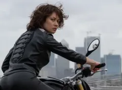 Komentáře týdne: Jason Statham má v Olze Kurylenko velice silnou konkurenci