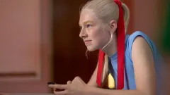 Recenze: Euforie - provokativní obraz instagramové generace