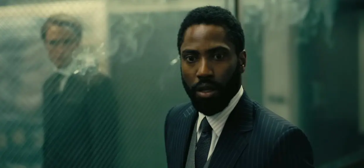 Očekávaný film Christophera Nolana představuje trailer