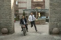 Lars Eidinger - 25 km/h (2018), Obrázek #7