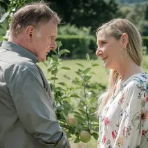Robert Glenister