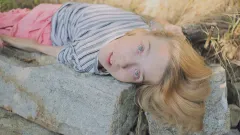 Brzy v kinech?: Žena připoutaná na lůžko usiluje o lásku a přijetí