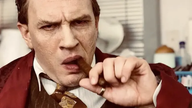 Trailer: Tom Hardy se představuje tak, jak jste ho ještě rozhodně neviděli