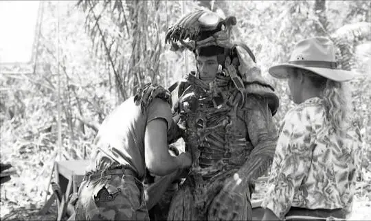 jean-claude-van-damme-se-nechal-vyhodit-z-placu-predatora-tim-nejvic-vandammovskym-zpusobem