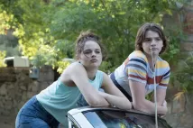 Joey King - Stánek s polibky (2018), Obrázek #6