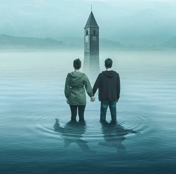 Záhadné zmizení, dva vlci a zvonice zatopeného města. Nový mysteriózní seriál na obzoru