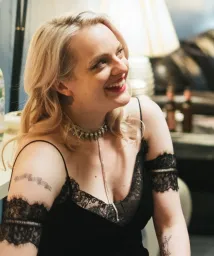 Elisabeth Moss
