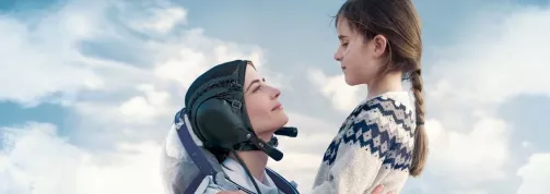Brzy v kinech: Femme fatale Eva Green se loučí se svou dcerou a vydává se na oběžnou dráhu