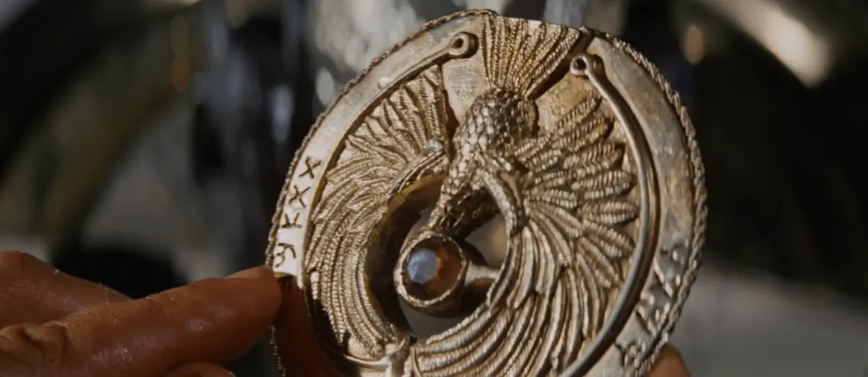 nevite-co-s-penezi-vzacna-rekvizita-z-indiana-jonese-pujde-do-drazby