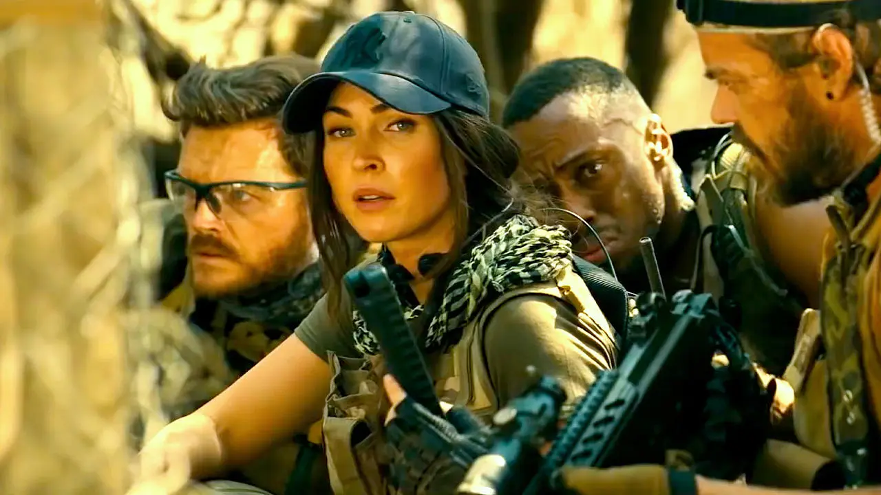 Trailer: Megan Fox v béčkovém akčním výplachu na horké africké půdě
