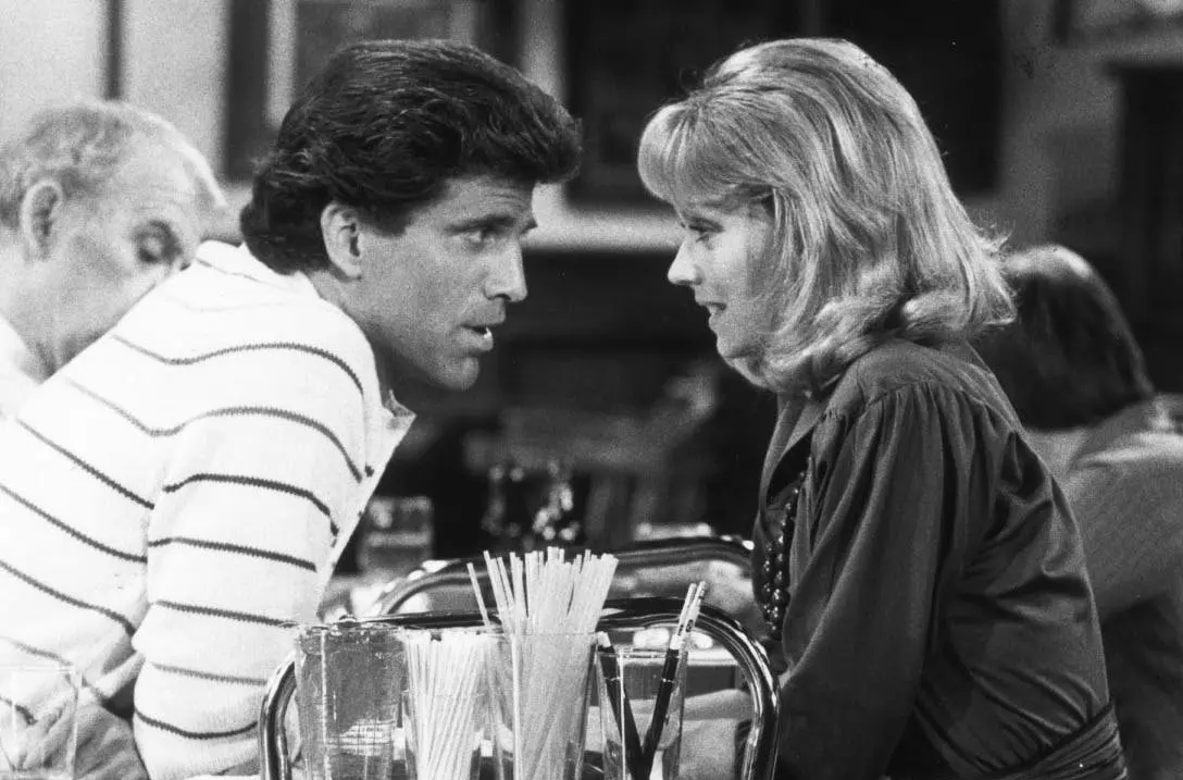 tema-patrili-k-sobe-a-presto-to-nedopadlo-proc-spolu-milovane-serialove-pary-nakonec-neskoncily-4