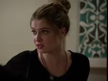 Zoe Levin