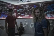 Tim Oliver Schultz - Freaks: Jedni z nás (2020), Obrázek #4