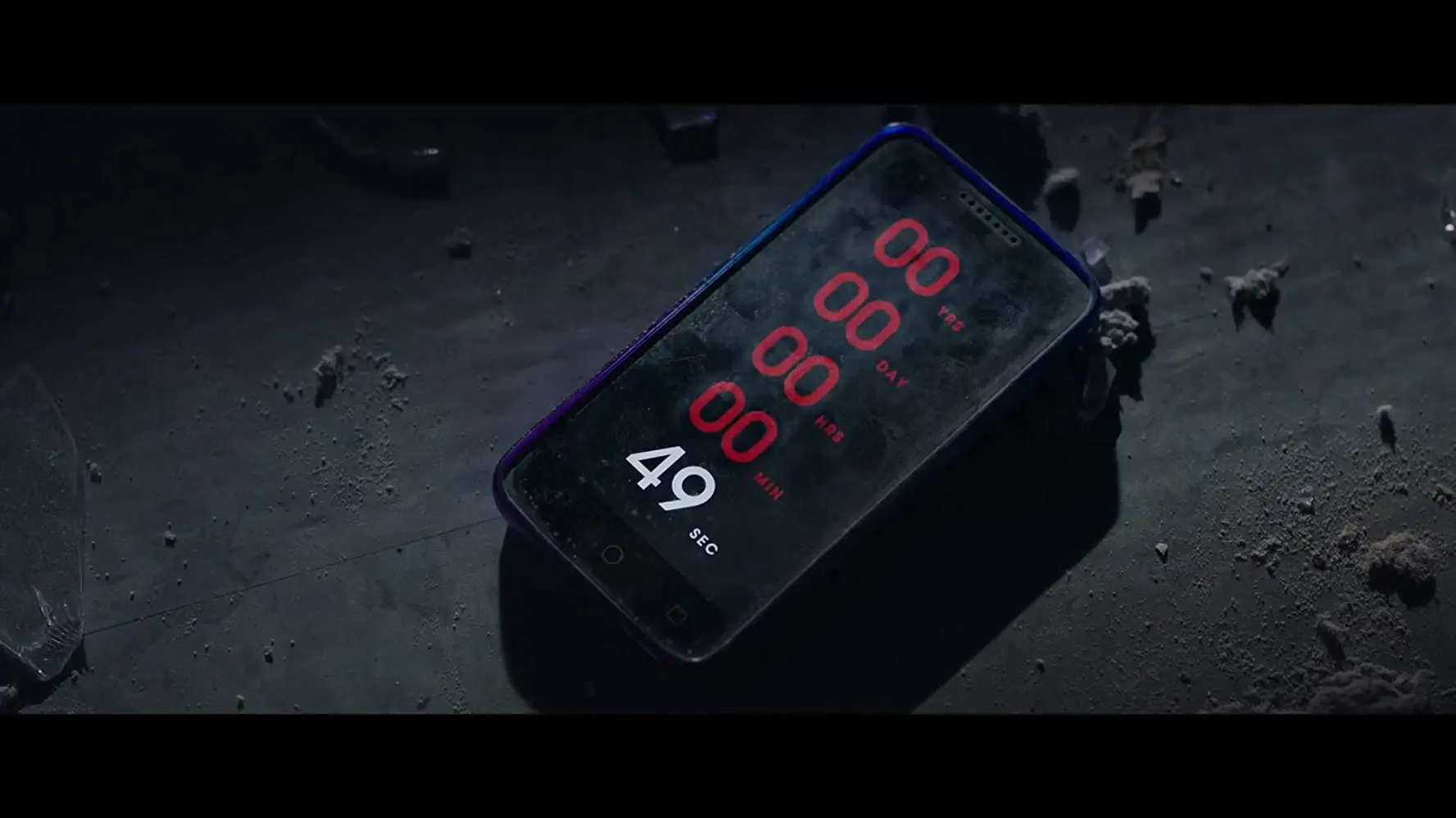 filmove-horory-ktere-by-mely-mit-v-titulcich-napsano-nocni-mury-zaruceny-5