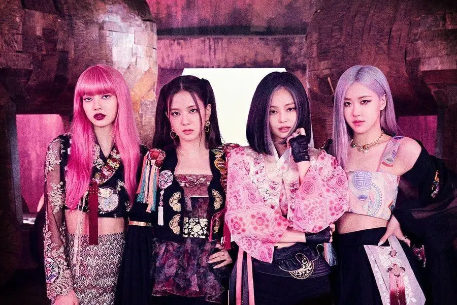 Recenze: Blackpink - Light Up The Sky. Cesta ke slávě, která se neobejde bez krve, potu a slz