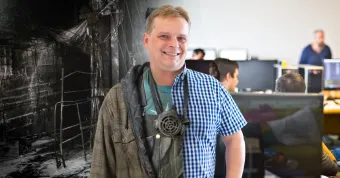 „Dokážeme víc než těžit uhlí,“ burcuje sebevědomí horníků, kteří přišli o práci, dokument Nová šichta