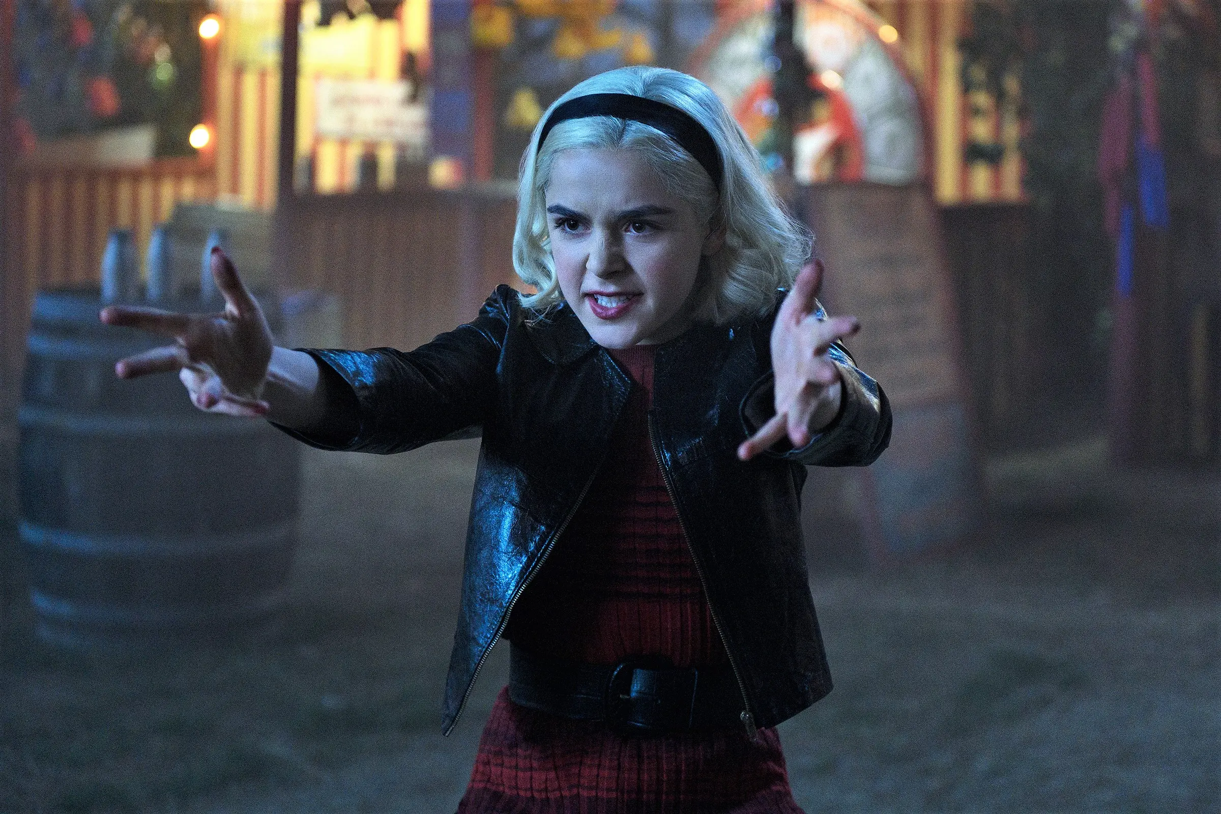 Trailer: Oblíbená čarodějka Sabrina si již brzy znovu zakouzlí. Ale bude to naposledy