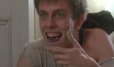 Oscarový režisér Jordan Peele chystá remake známé hororové satiry