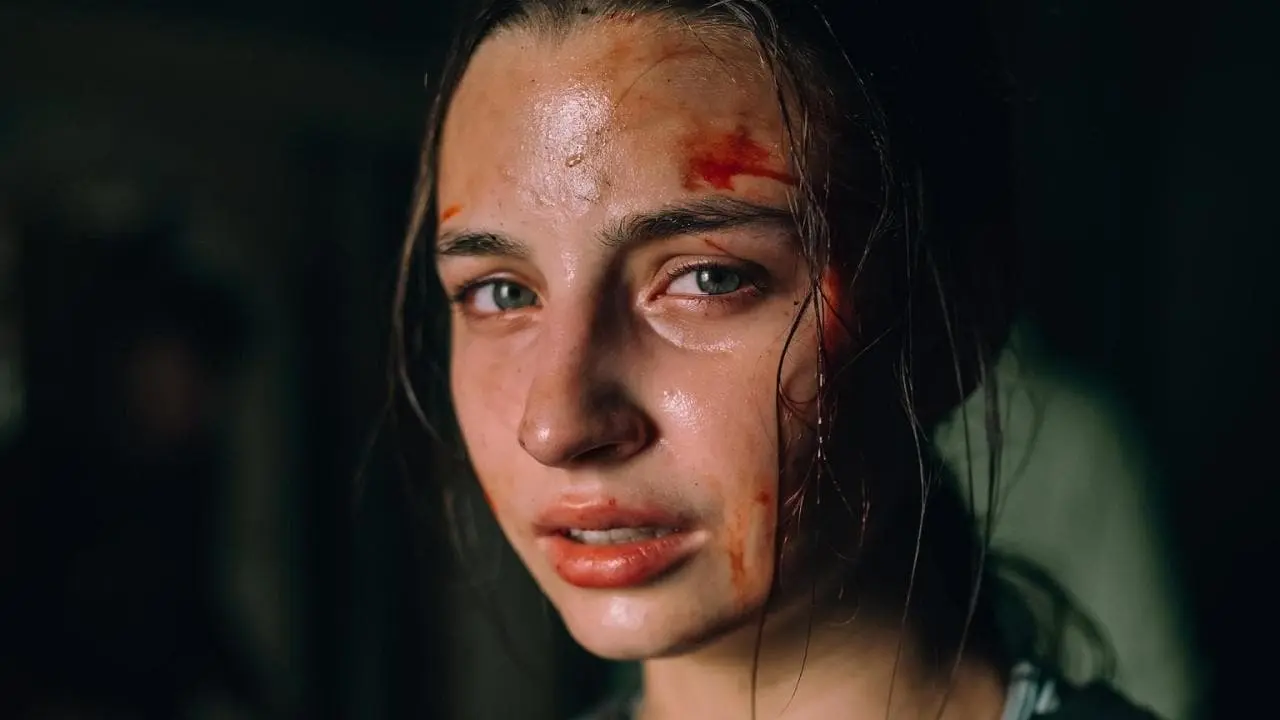 Dnes v noci v lese nikdo nespí: Brutální sadistický horor ukazuje, proč zákaz vycházení po deváté večer vlastně není úplně špatný