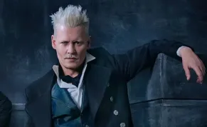 Johnny Depp jako Grindelwald končí. Herce se zastala sama Rowlingová, která má ale také potíže