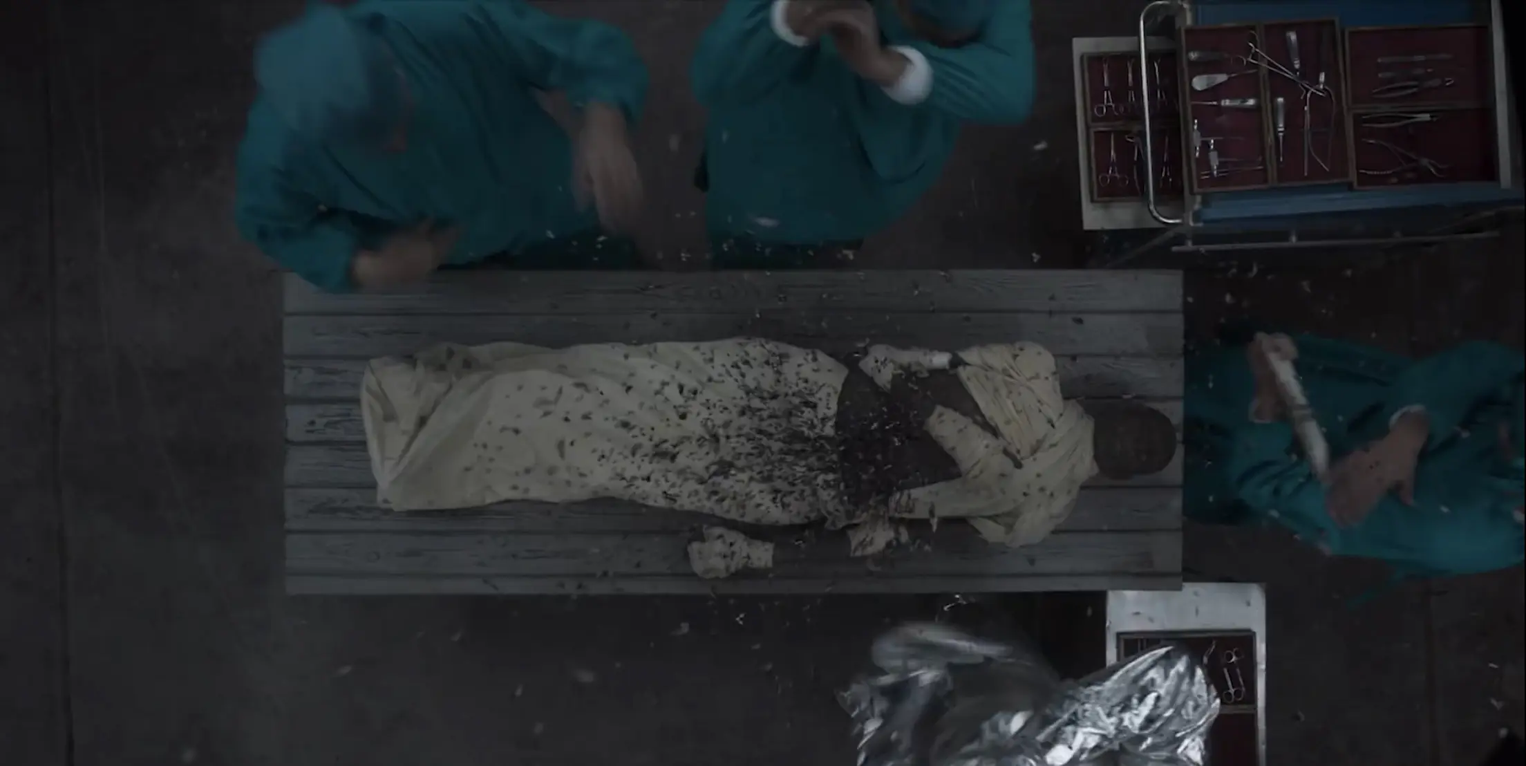 recenze-paranormal-aneb-zpoved-postarsiho-skeptika-ktery-se-zamiloval-do-mrtve-divky-4