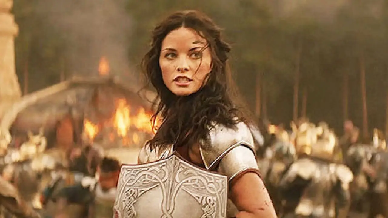 loki-v-serialu-o-prohnanem-bohovi-se-mozna-objevi-stara-znama-z-thora