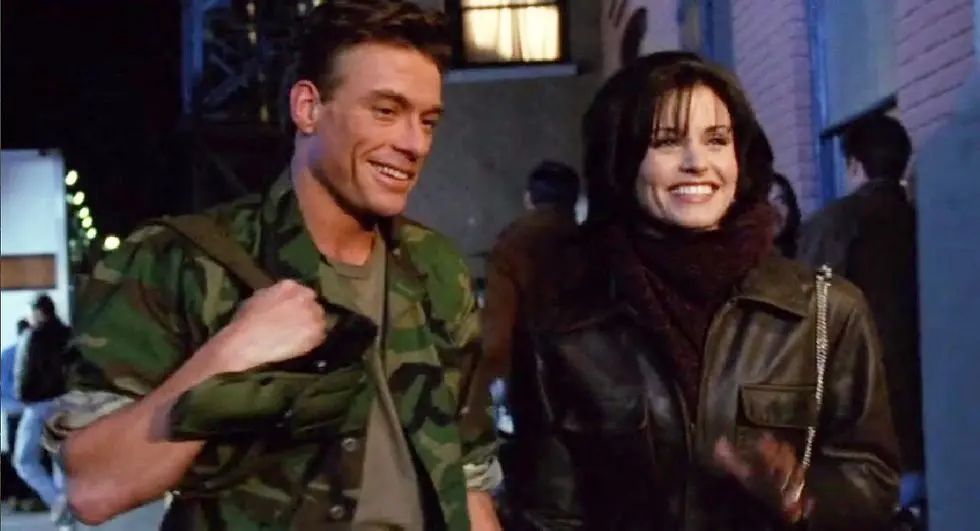 pratele-nejvetsi-hvezdy-co-si-v-serialu-zahostovaly-a-nejspis-uz-jste-na-ne-zapomneli-12