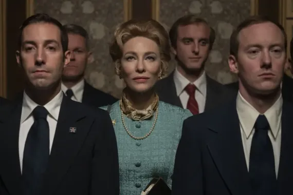Recenze: Mrs. America je hereckým koncertem hlavních představitelek. Nemá ale koho oslovit