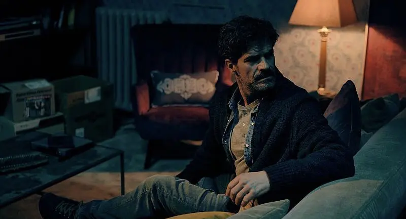 nejnovejsi-horor-hlasy-ukazuje-proc-se-rozhodne-nevyplaci-odposlouchavat-hlasy-mrtvych-obzvlast-kdyz-k-vam-prijdou-z-pekla-3