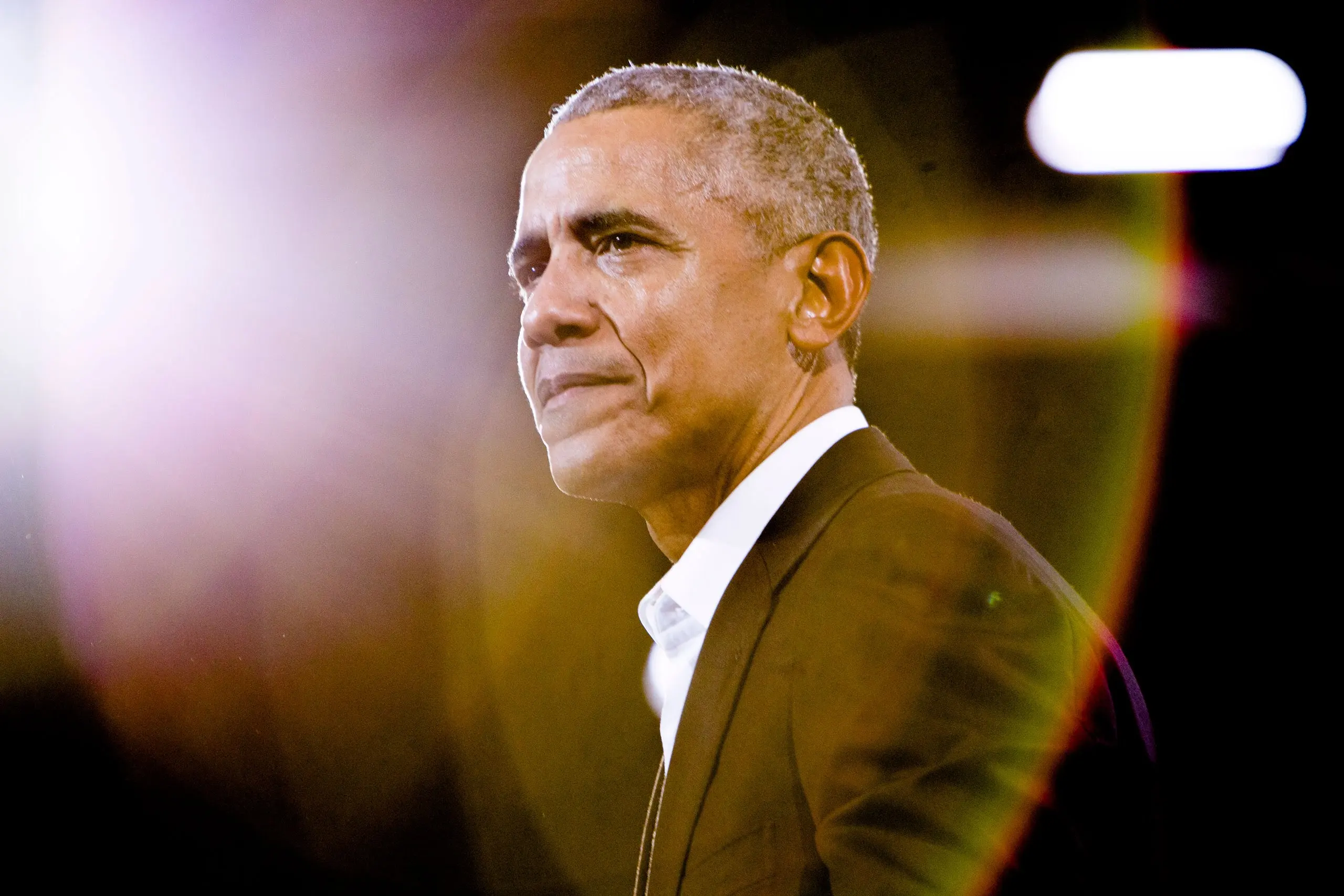 Bývalému prezidentovi USA není kinematografie cizí. Barack Obama i letos představuje filmy a seriály, které si oblíbil