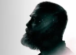 Recenze: Půlnoční nebe - umírající George Clooney se pokouší navázat na úspěch oscarové Gravitace