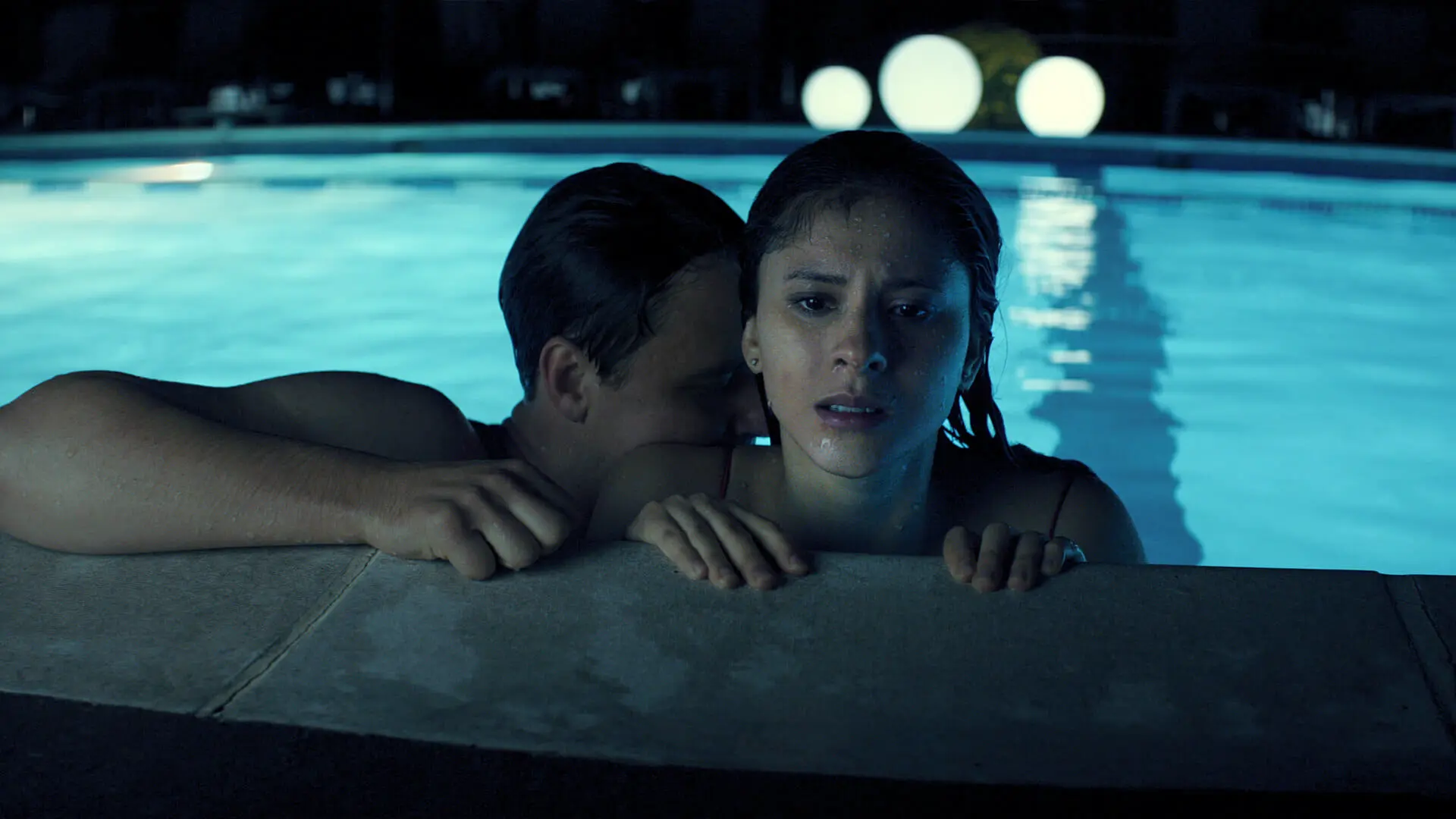 krasotinky-sokujici-a-zaroven-pravdivy-pribeh-mladistvych-touzicich-po-slave