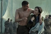 Archie Renaux - Světlo a stíny (2021), Obrázek #2