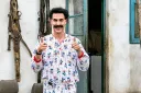 Borat opět útočí. Sacha Baron Cohen se pustil do distribuce vakcíny proti covidu. Došel si i pro Guinnessův rekord