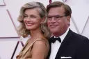 Na předávání Oscarů přišel ceněný scenárista v doprovodu světově proslulé české topmodelky, která ráda provokuje nahými fotkami
