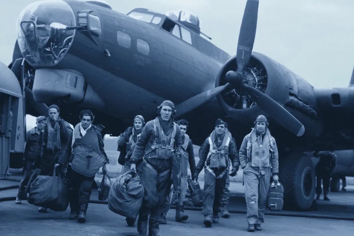 Válečné seriály Bratrstvo neohrožených a Pacifik pokračují, začalo natáčení Masters of the Air. Rozpočet bude činit přes 200 milionů dolarů