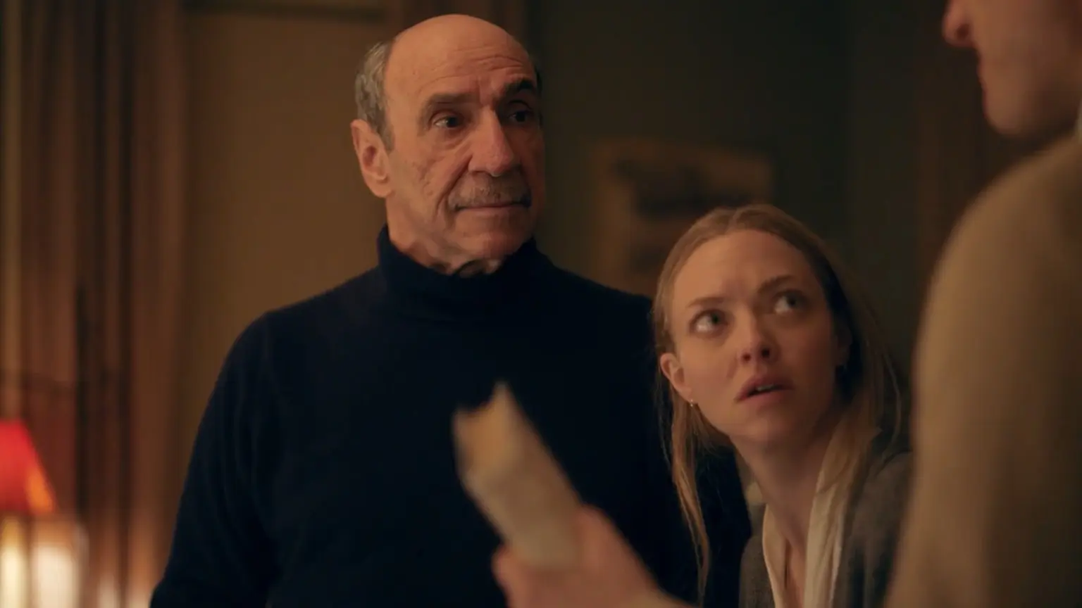 novy-horor-co-jsme-videli-co-jsme-slyseli-je-stejne-nejasny-jako-jeho-jmeno-slavna-herecka-zachranuje-jinak-nicim-zajimavy-snimek-od-netflixu-1