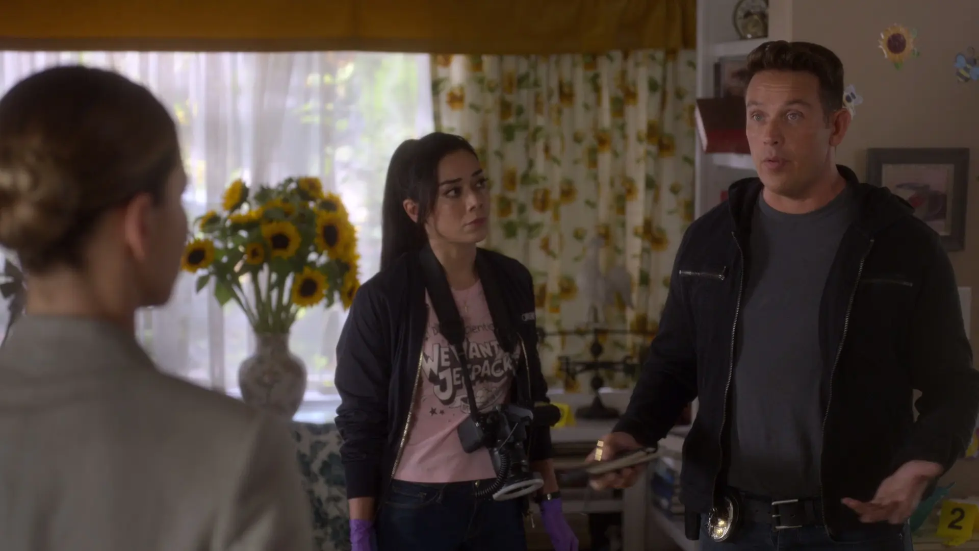 serial-lucifer-sve-divaky-opet-sokuje-krome-boje-o-pozici-noveho-boha-prinasi-smrt-dalsiho-archandela-11