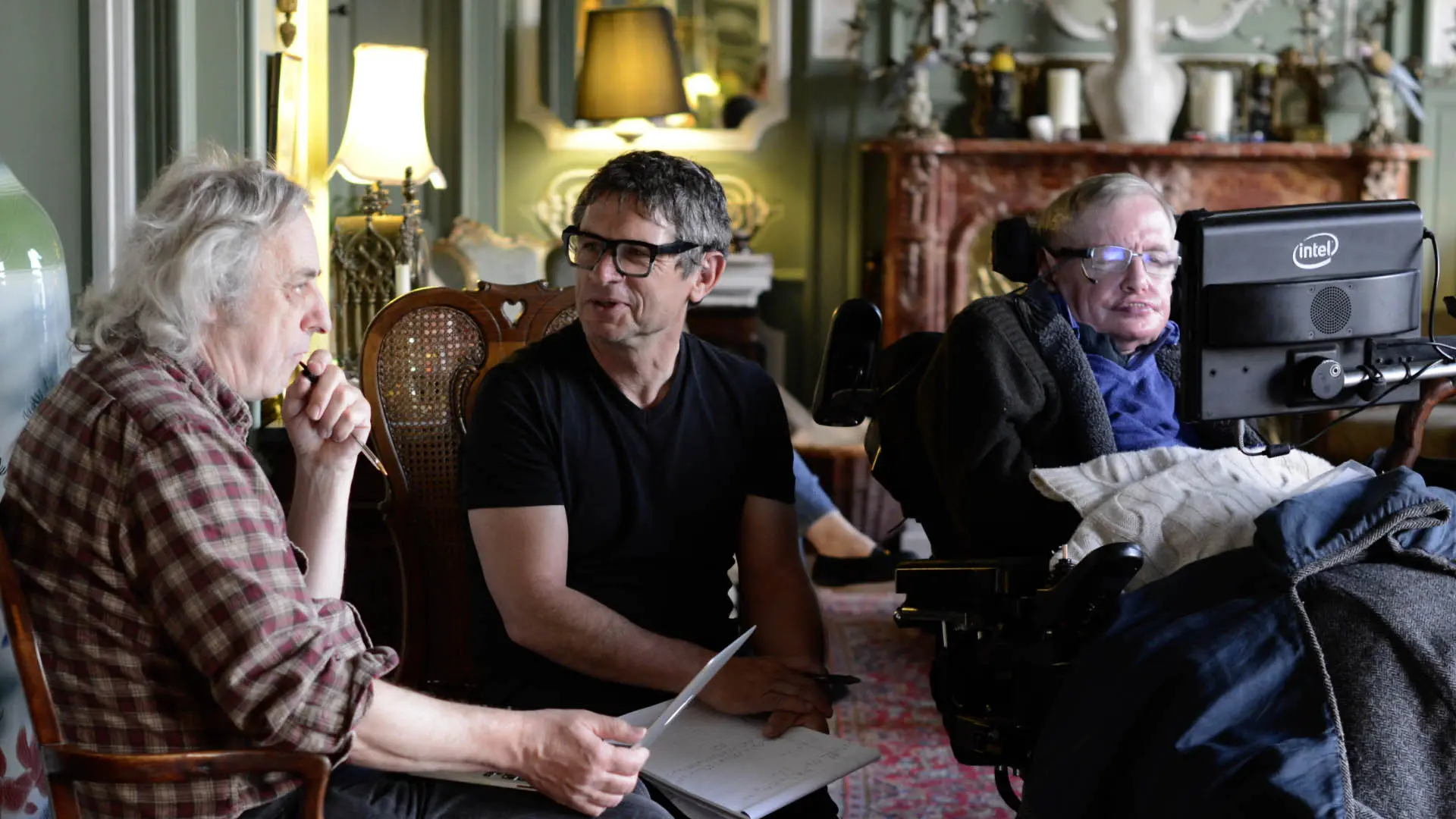 dokument-horizont-poznani-vysvetluje-existenci-nejzahadnejsich-kosmickych-teles-a-cituje-i-stephena-hawkinga-1