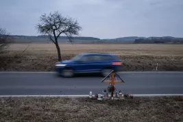 Recenze: 13 minut - režisér Vít Klusák vyzpovídal aktéry smrtelných dopravních nehod, kteří zbytečně riskovali a teď s tím musí žít