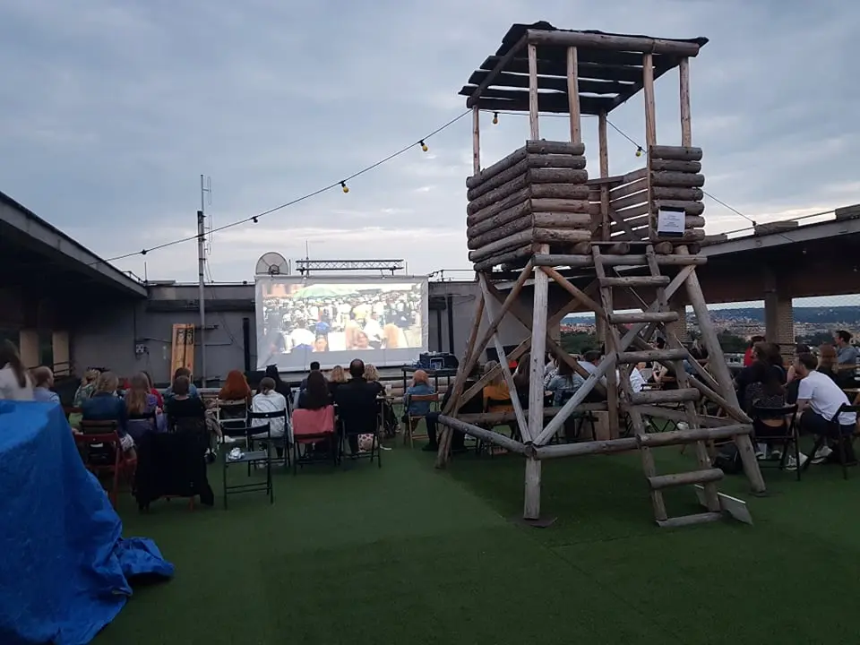 cesta-z-mesta-na-strese-domu-radost-1