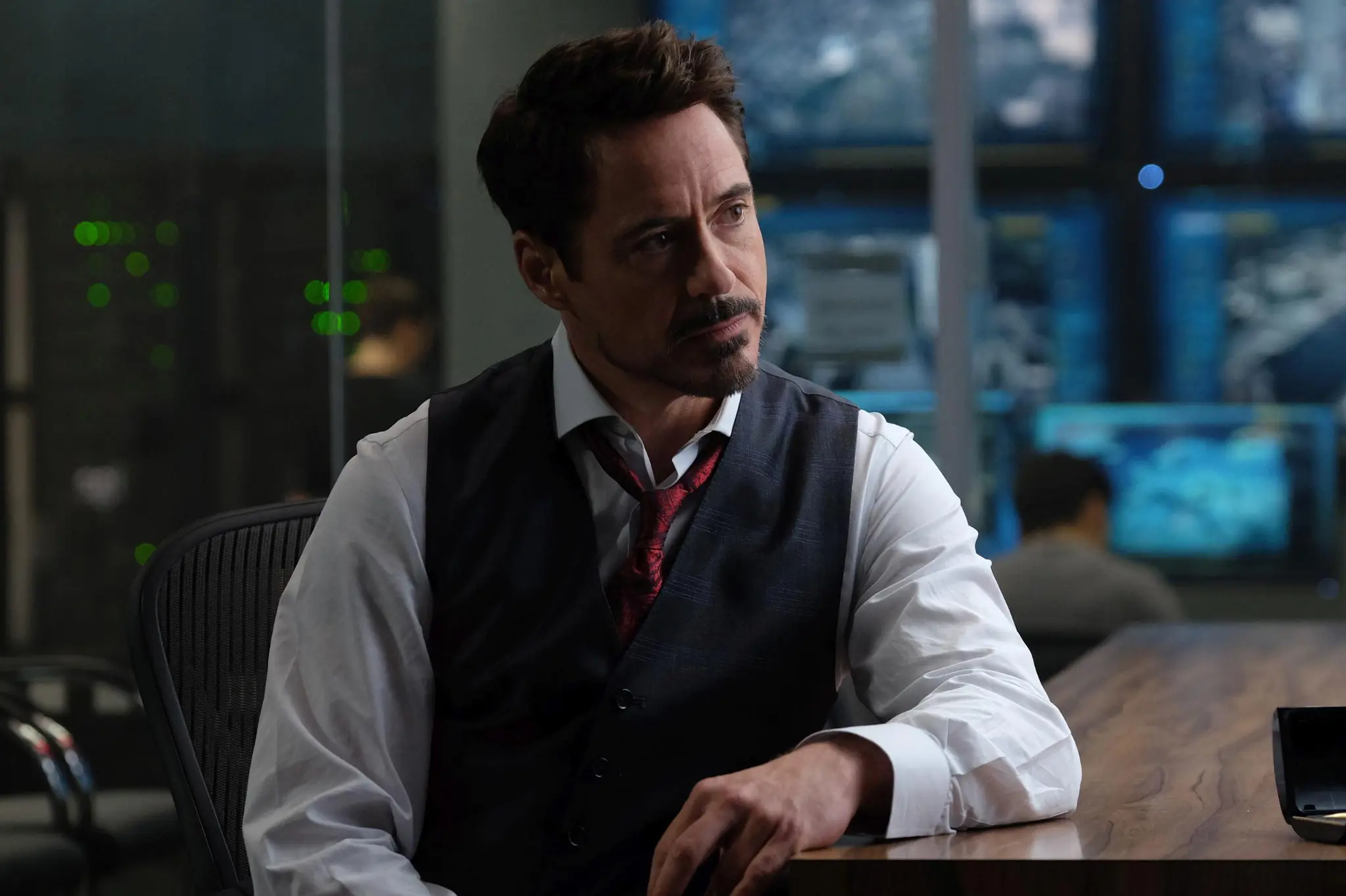 Je čas zahodit vizáž superhrdiny a zase si střihnout pořádného padoucha. Robert Downey Jr. míří do nového seriálu