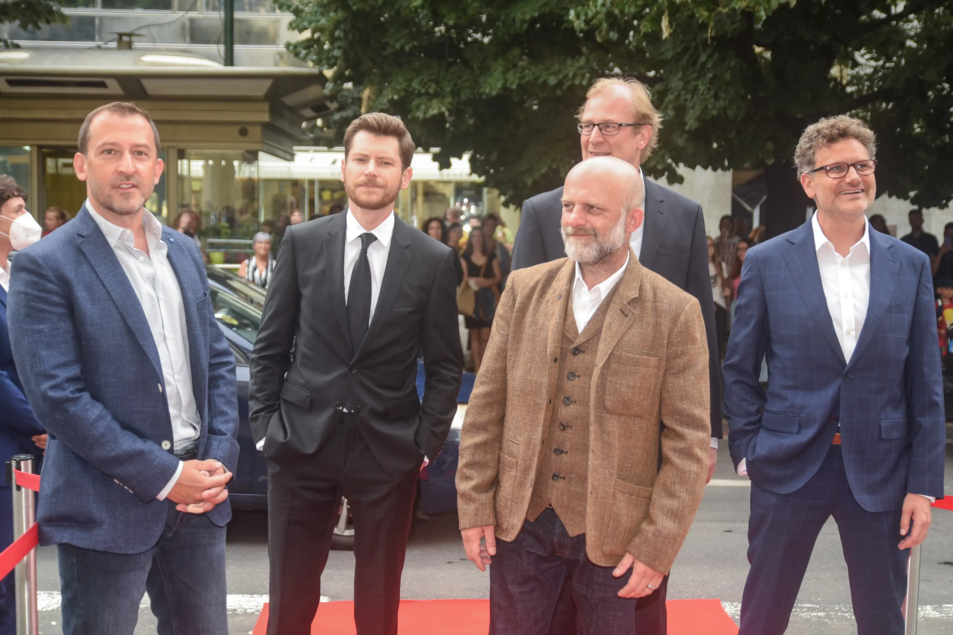 Prvok, Šampón, Tečka a Karel