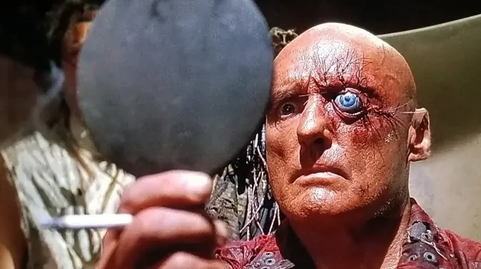 Jeden z nejslavnějších filmových propadáků se vrátí na televizní obrazovky.